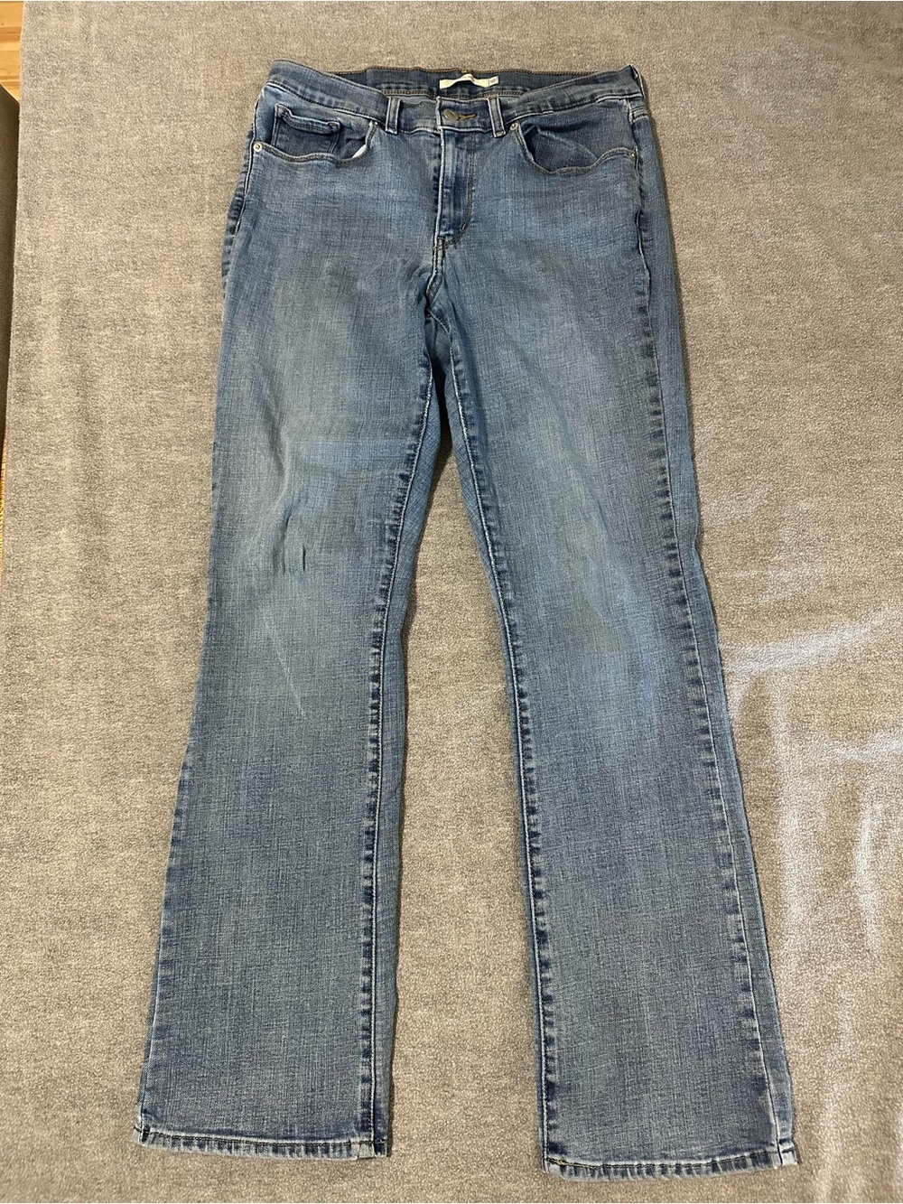 Levi's Women’s Medium Wash Flare Jeans in Blue